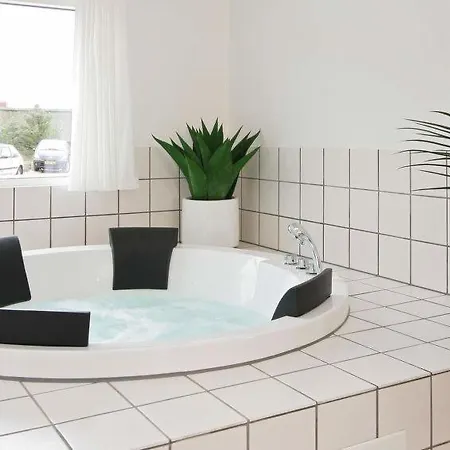 Vandflod Sleeps 22 Pool Wifi Blåvand