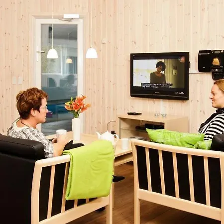 Semesterbostad Vandflod Sleeps 22 Pool Wifi